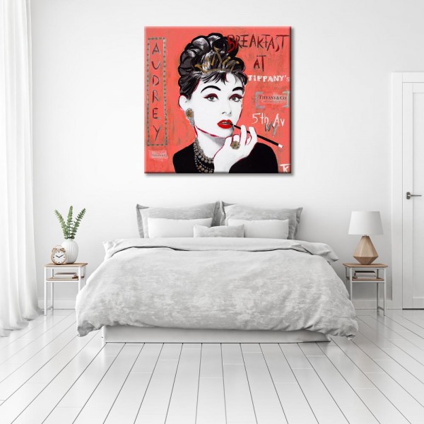Kathrin Thiede Audrey Hepburn rot Collage Bild auf Leinwand